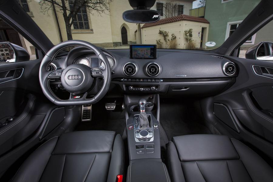 Торпедо Audi S3 Sedan by ABT (8V) 2015 года  (фото 8 из 10)